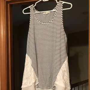 Hem and Thread Lace Trim Top